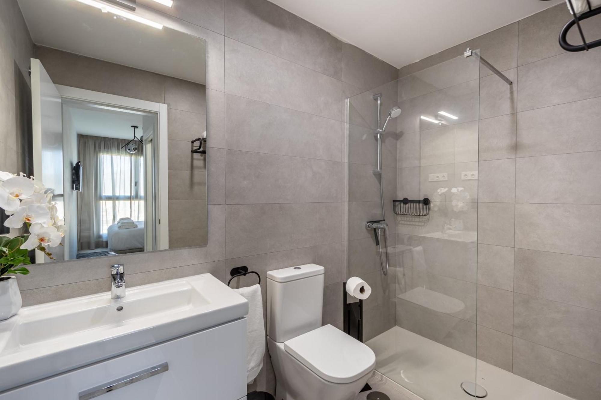 Apartamento Malaga Skyline 1 Pool & Parking Free Exterior foto